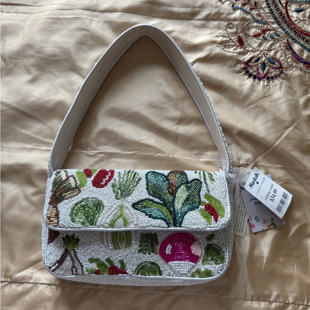NWT Embroidered White Handbag
